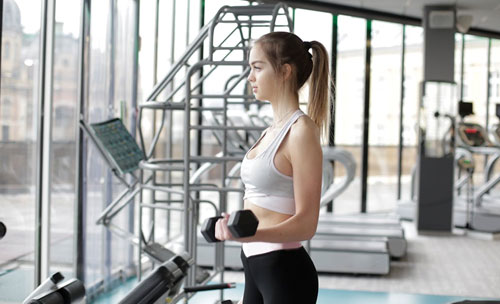 大学校园健身房器材配置指南：打造高使用率与高安全性的学生运动空间