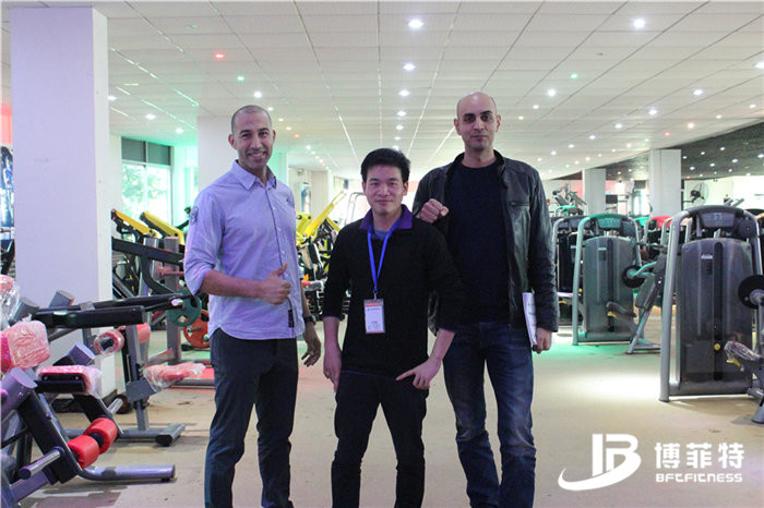 摩洛哥客户来中国广州博菲特健身器材有限公司进口健身器材