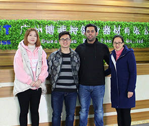 科威特客户为健身房来中国进口博菲特商用健身