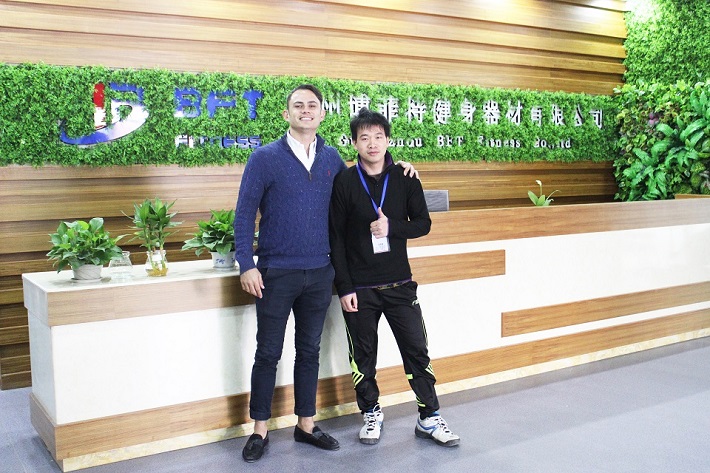 澳大利亚客户来中国进口广州博菲特健身器材