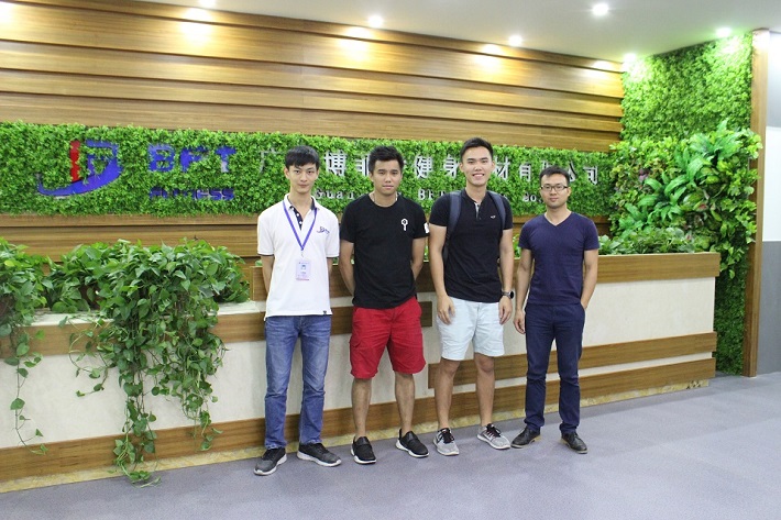 科威特客户来博菲特采购健身器材